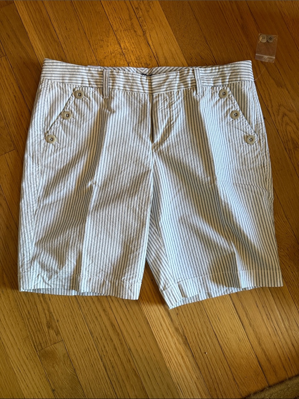 GAP Women's Seersucker Bermuda Shorts - Light Blue & White